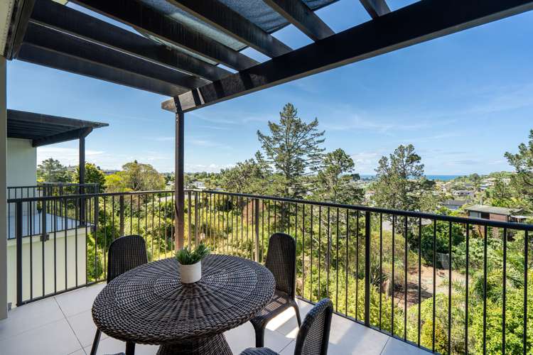 A204/525 East Coast Road Browns Bay_16