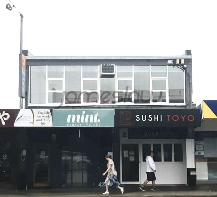 First Floor/424 Lake Road_0