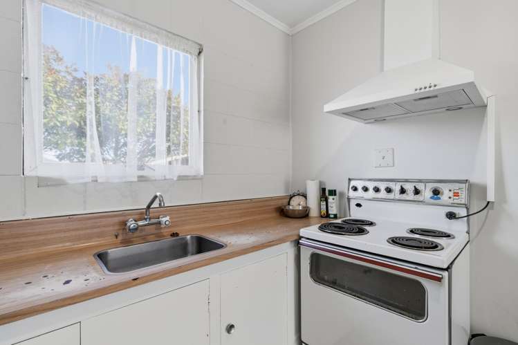 1-4/158 Crinan Street Appleby_13