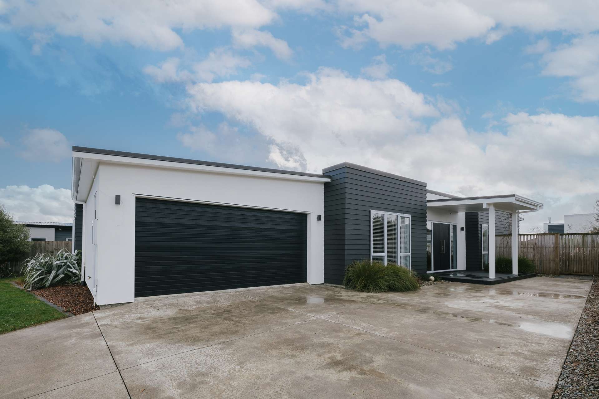 10 Monaco Grove Fitzherbert_0