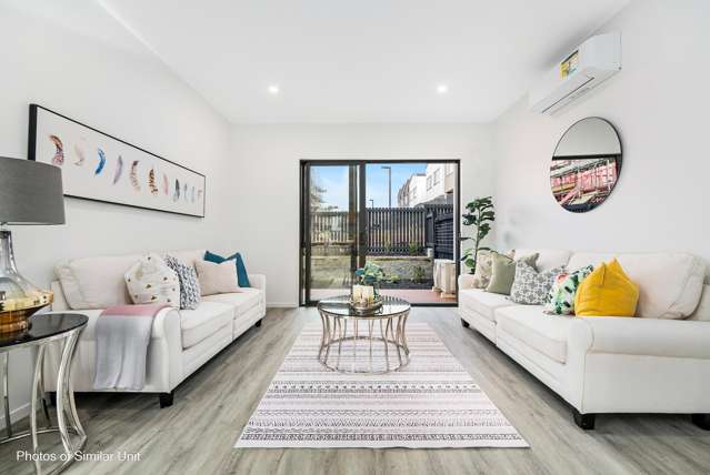16 Papatahi Lane Flat Bush_4