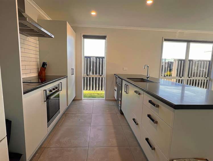 16 Empire Crescent Papamoa_5
