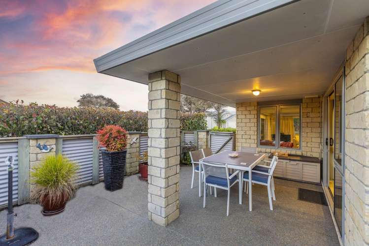16 Consort Close Paraparaumu Beach_1