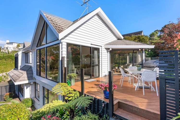 2/4 Oban Road Browns Bay_12