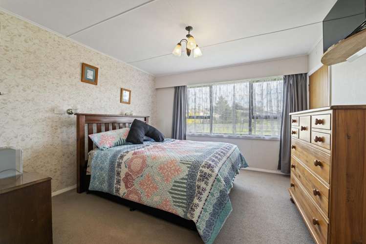 82 High Street Eltham_8