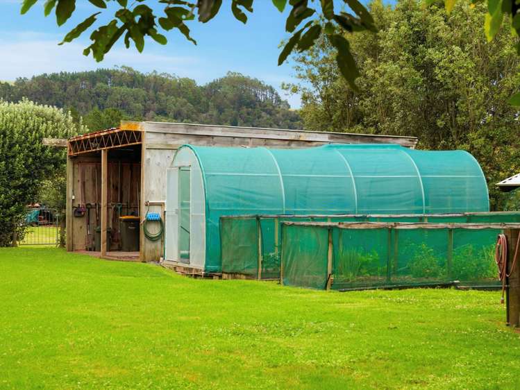 52E Loop Road Te Puna_39