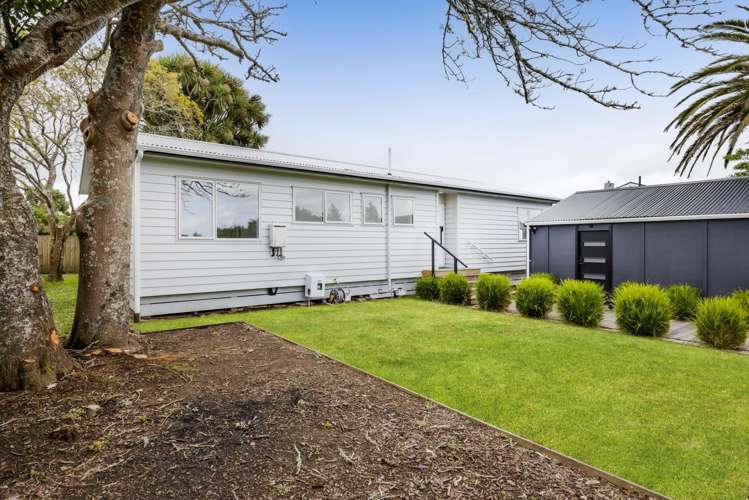 56 Warwick Road Stratford_23