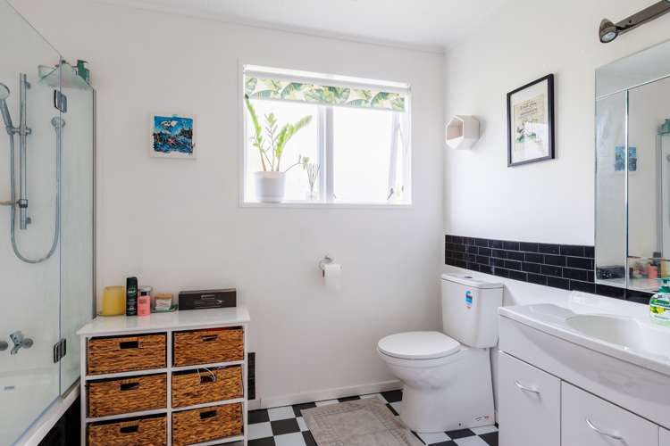 6 King Street Halcombe_11