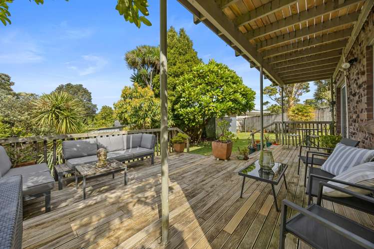 42 Shetland Street Glen Eden_10