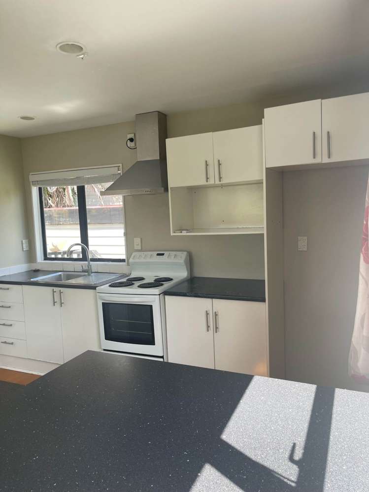 2/31 Saint Leonards Road Kelston_4