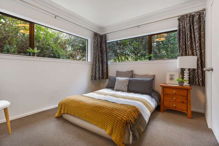 35 Sispara Place Beach Haven_13