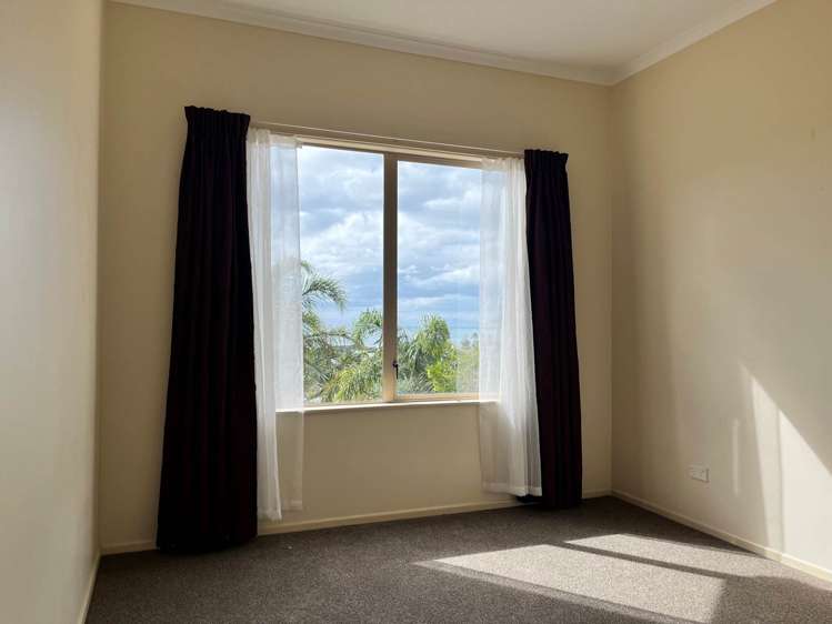 14 Rakau Views Orewa_11