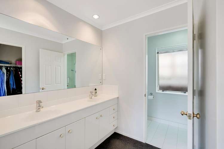 9 Aloma Way Glenview_15