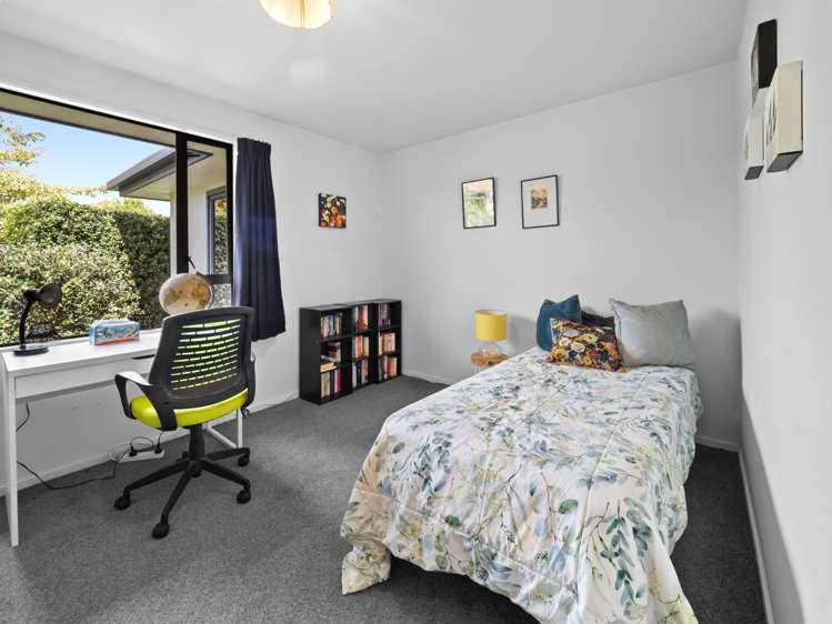 3 Falcon Drive Allenton_17
