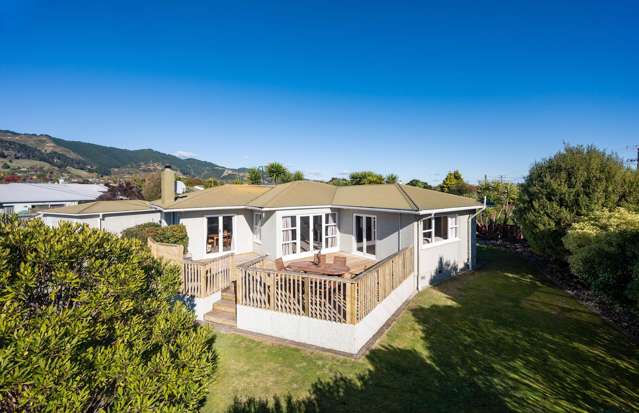 Sunny, Spacious & Subdivision Potential!