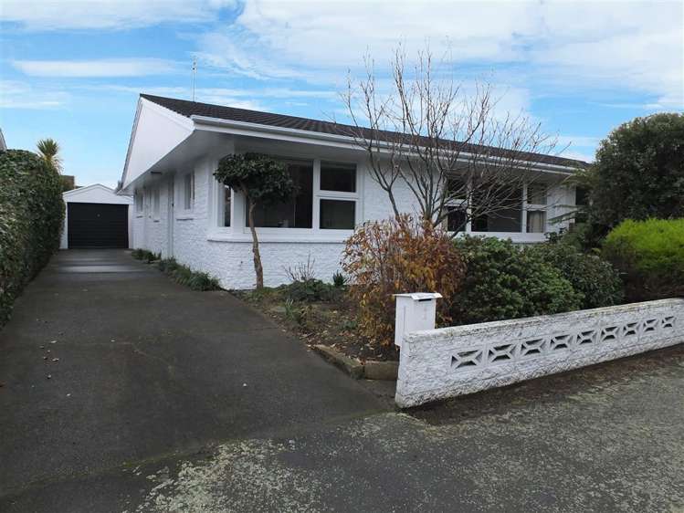 2/4 Molesworth Place Somerfield_0