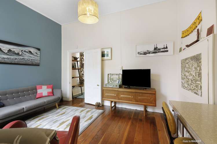 75 Mein Street Newtown_9