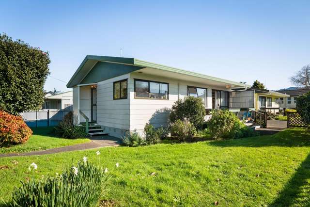 Perfectly Positioned 2 Bedroom Unit