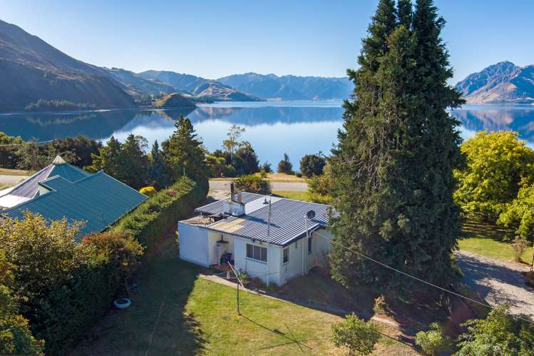 32 Flora Dora Parade Lake Hawea_1