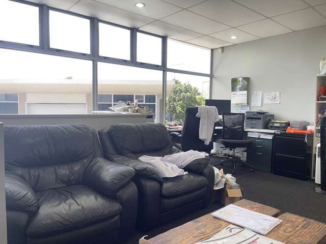 Unit E/12 Vega Place Rosedale_1