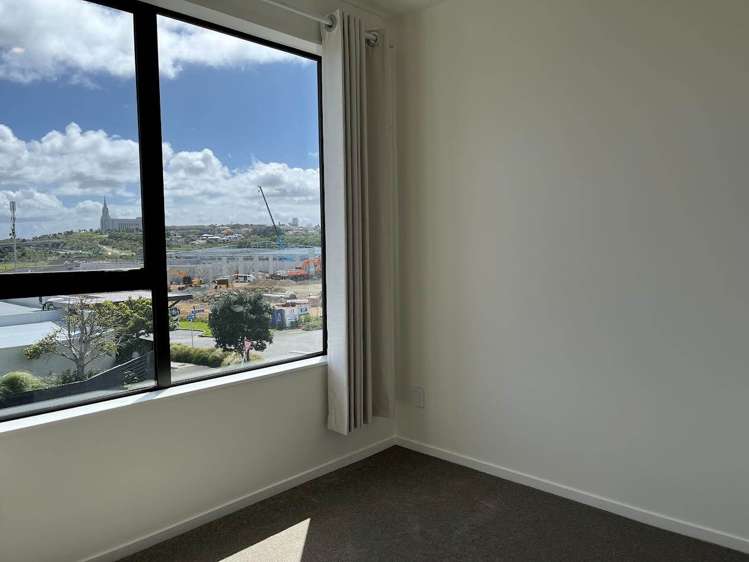 5 Waipuhinui Way Wiri_4