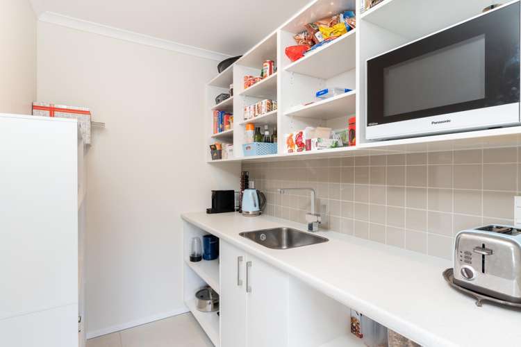 17 Prestwich Rise Churton Park_5