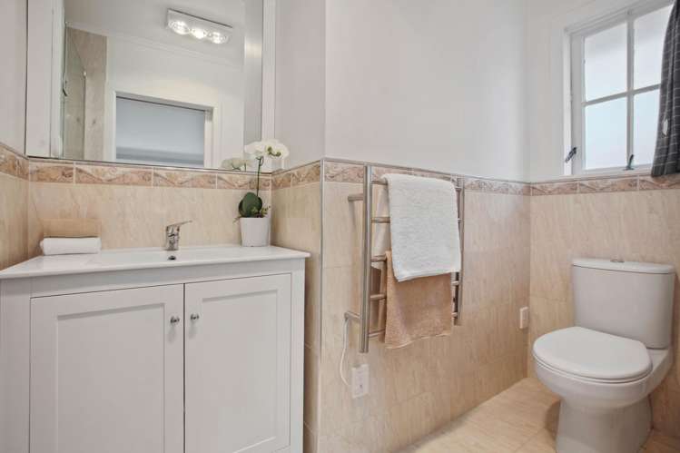 32 Glenmore Road Sunnyhills_20