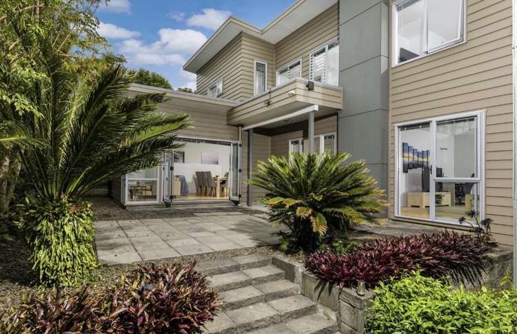 8 Roy Maloney Drive_0