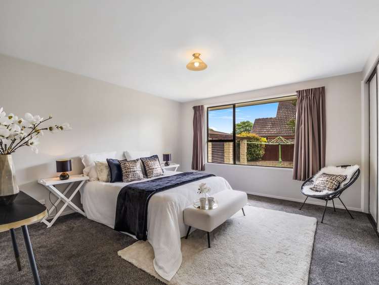 49 Yellowstone Crescent Burwood_18