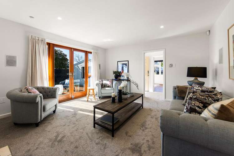 1/303 Burwood Road Burwood_6