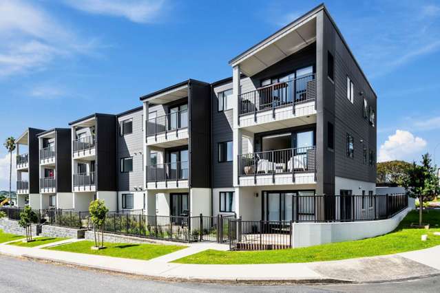 Waterfront Living  Motivated Vendor – Must Sell!