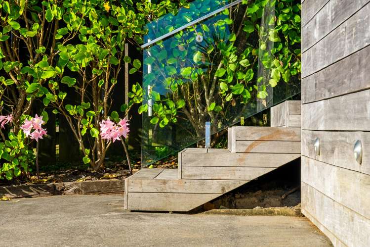 3 Edwin Mitchelson Road Muriwai Beach_34