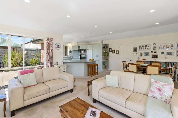 3 Nunweek Boulevard Harewood_9