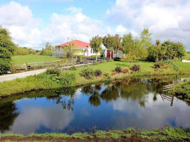 1245 Upland Road Egmont Village_46