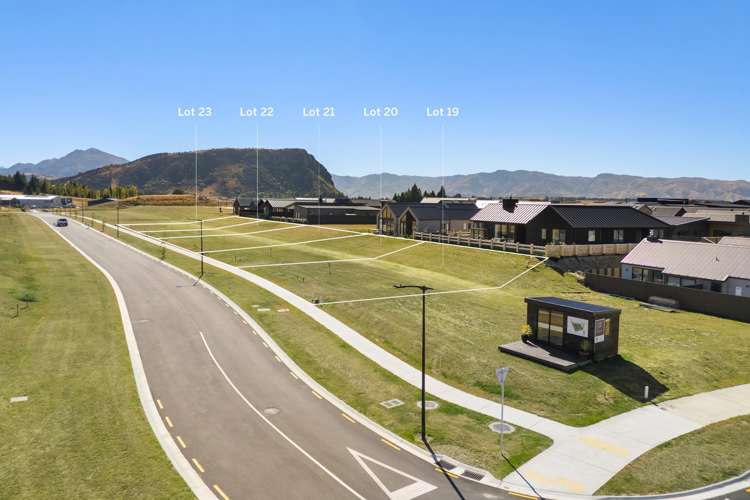 Pembroke Terrace, Avalon Station Drive_1