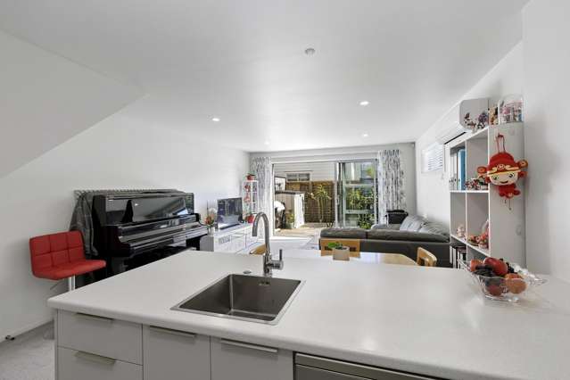 1115c High Street Taita_4