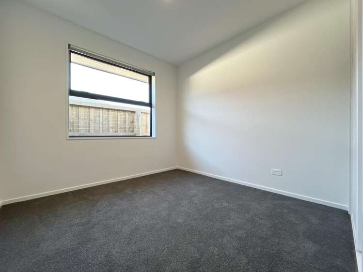 17 Silvergrass Way 11103_9