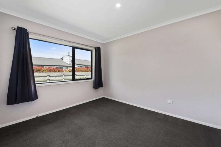 27 Pukeko Way Kinloch_18