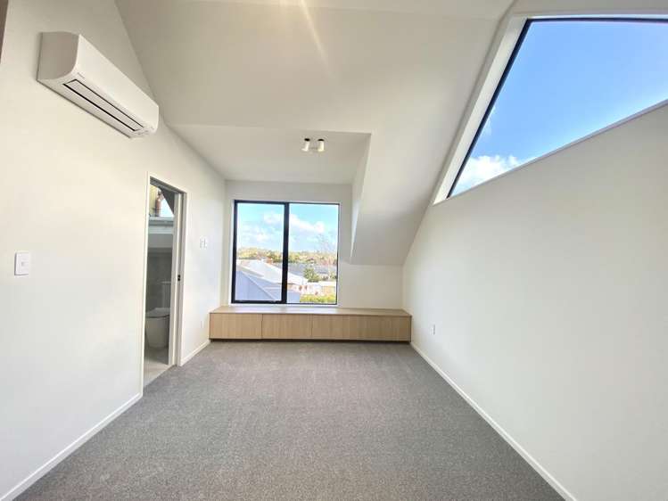 12B Tenterden Ave 1728_17