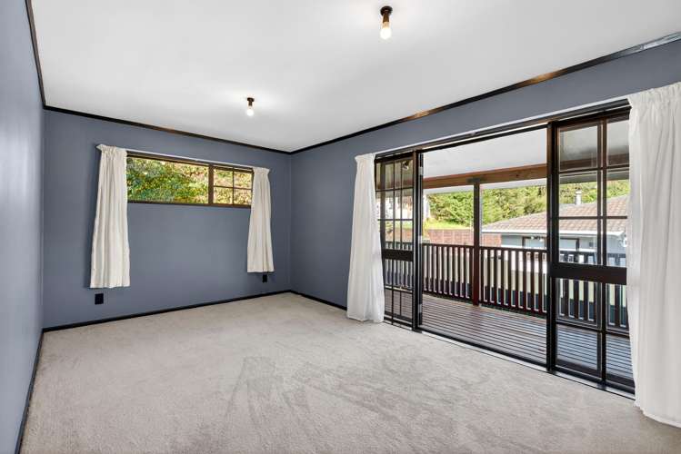 52 Antrim Crescent Wainuiomata_10