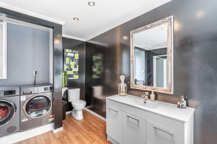 306 Crinan Street Georgetown_22