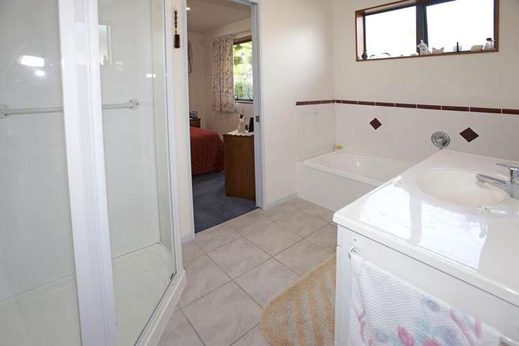 22 Red Hibiscus Road Stanmore Bay_7