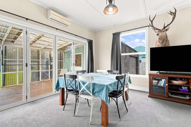 8 Albert Street Pahiatua_3
