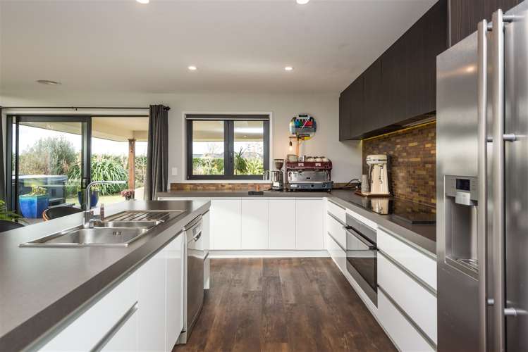 32 Landsborough Drive Darfield_35