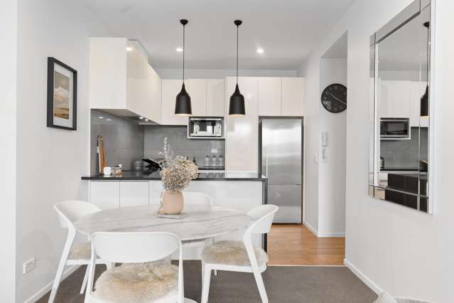 G02/26B Racecourse Parade Avondale_4