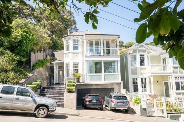 SUPREMELY MODERNISED MT VIC VILLA