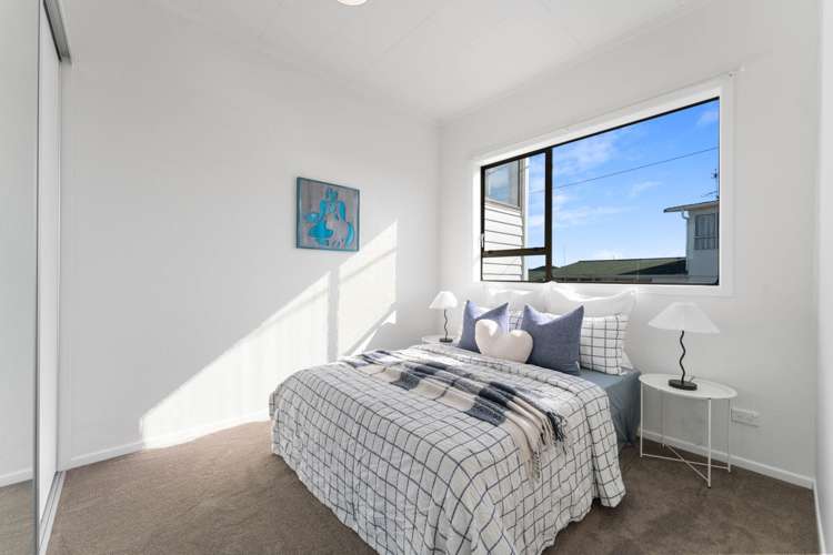 85 Pupuke Road Northcote_14