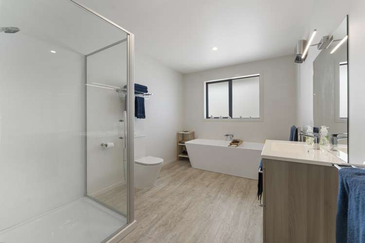 1 Albert Drive Clyde_19