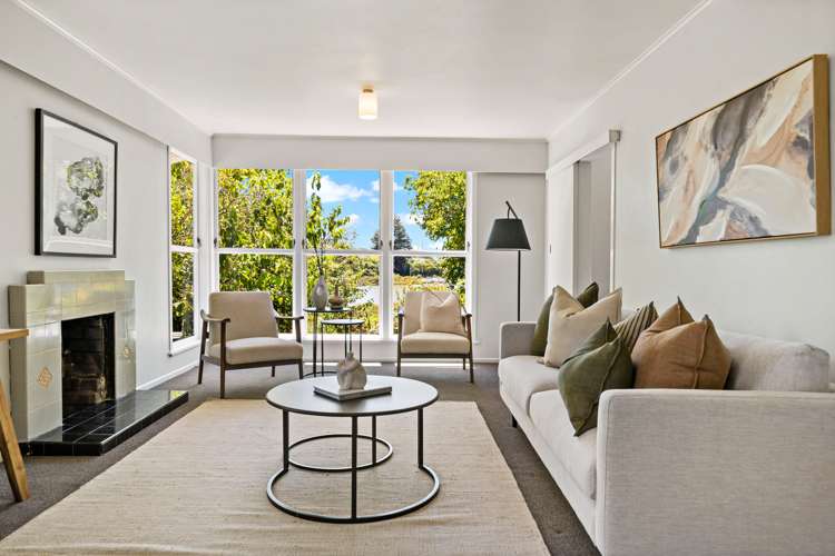 6 Aronui Terrace Kelston_2