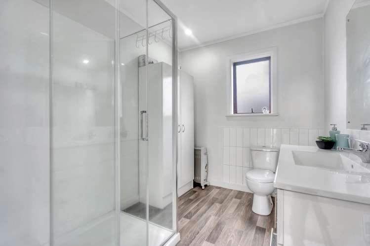 2/40 Churchill Avenue Manurewa_10